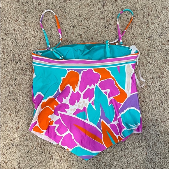 Floral Strapless Top - Picture 2 of 3